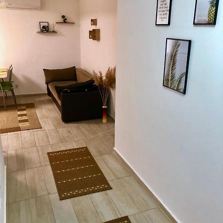 City Break Maya Apartment Oradea Buitenkant foto