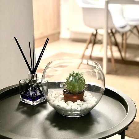 City Break Maya Apartment Oradea Buitenkant foto