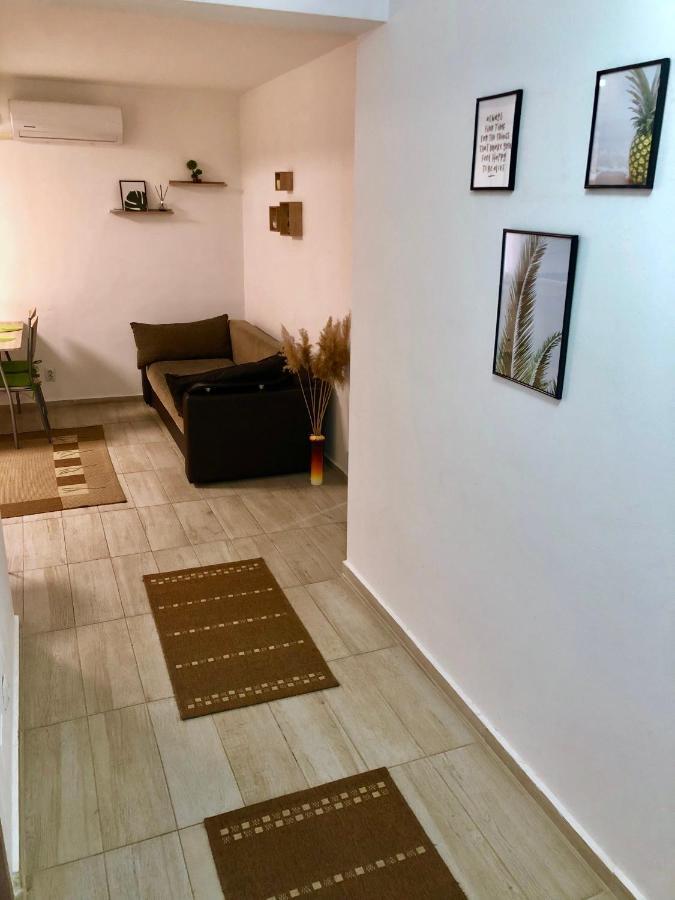 City Break Maya Apartment Oradea Buitenkant foto