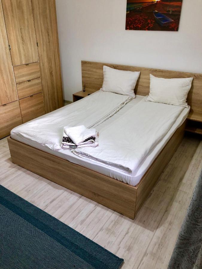 City Break Maya Apartment Oradea Buitenkant foto